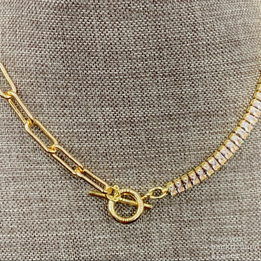 Paperclip and cz chocker necklace with toggle